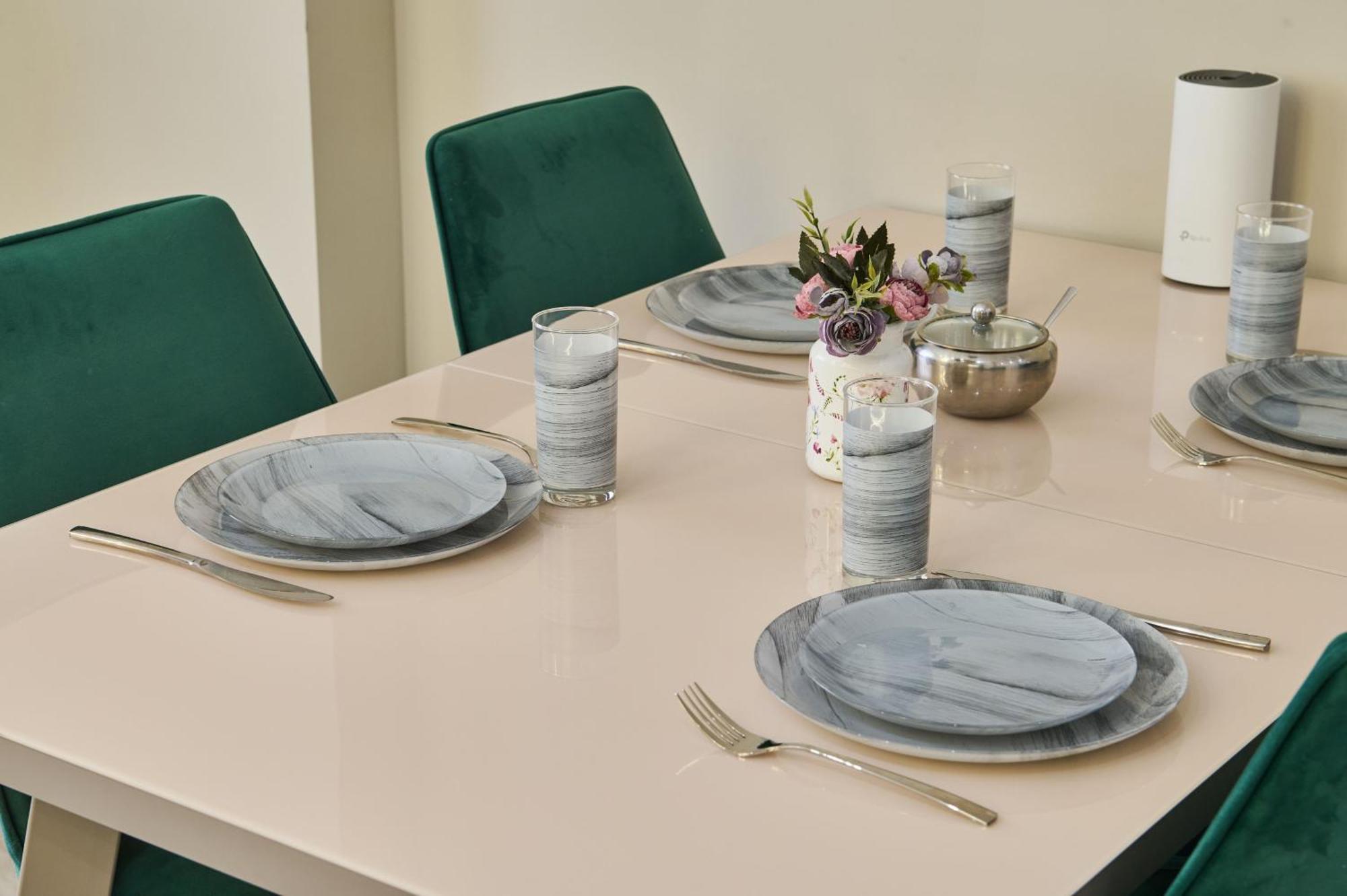 Five Business-Class Rooms In R-House Near Mega Center Almaty Extérieur photo