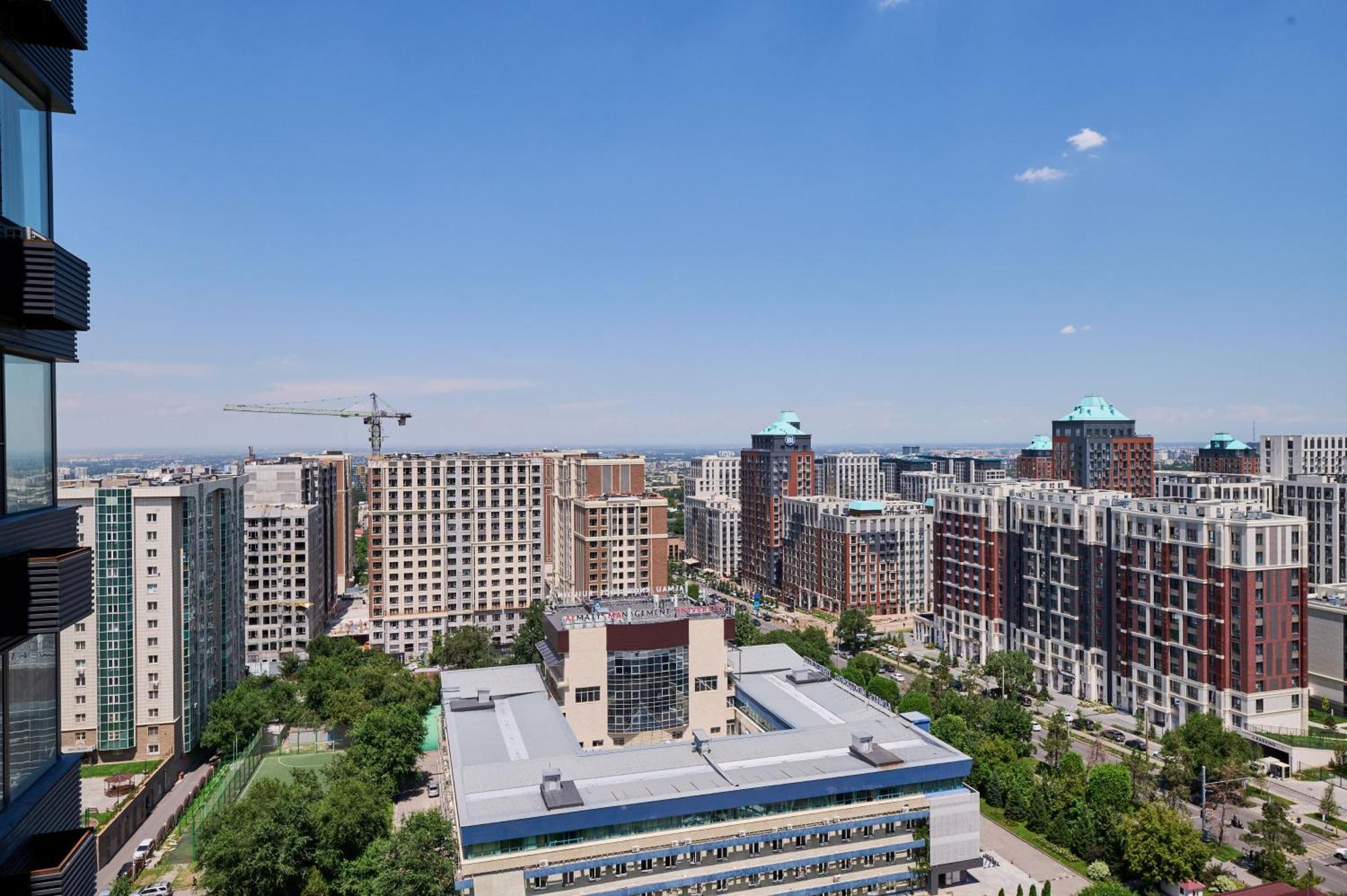 Five Business-Class Rooms In R-House Near Mega Center Almaty Extérieur photo