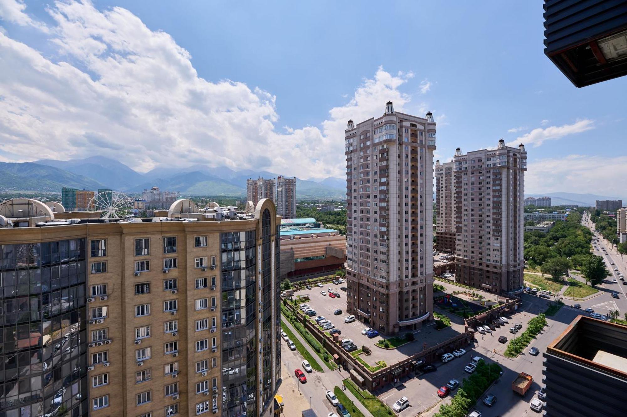 Five Business-Class Rooms In R-House Near Mega Center Almaty Extérieur photo
