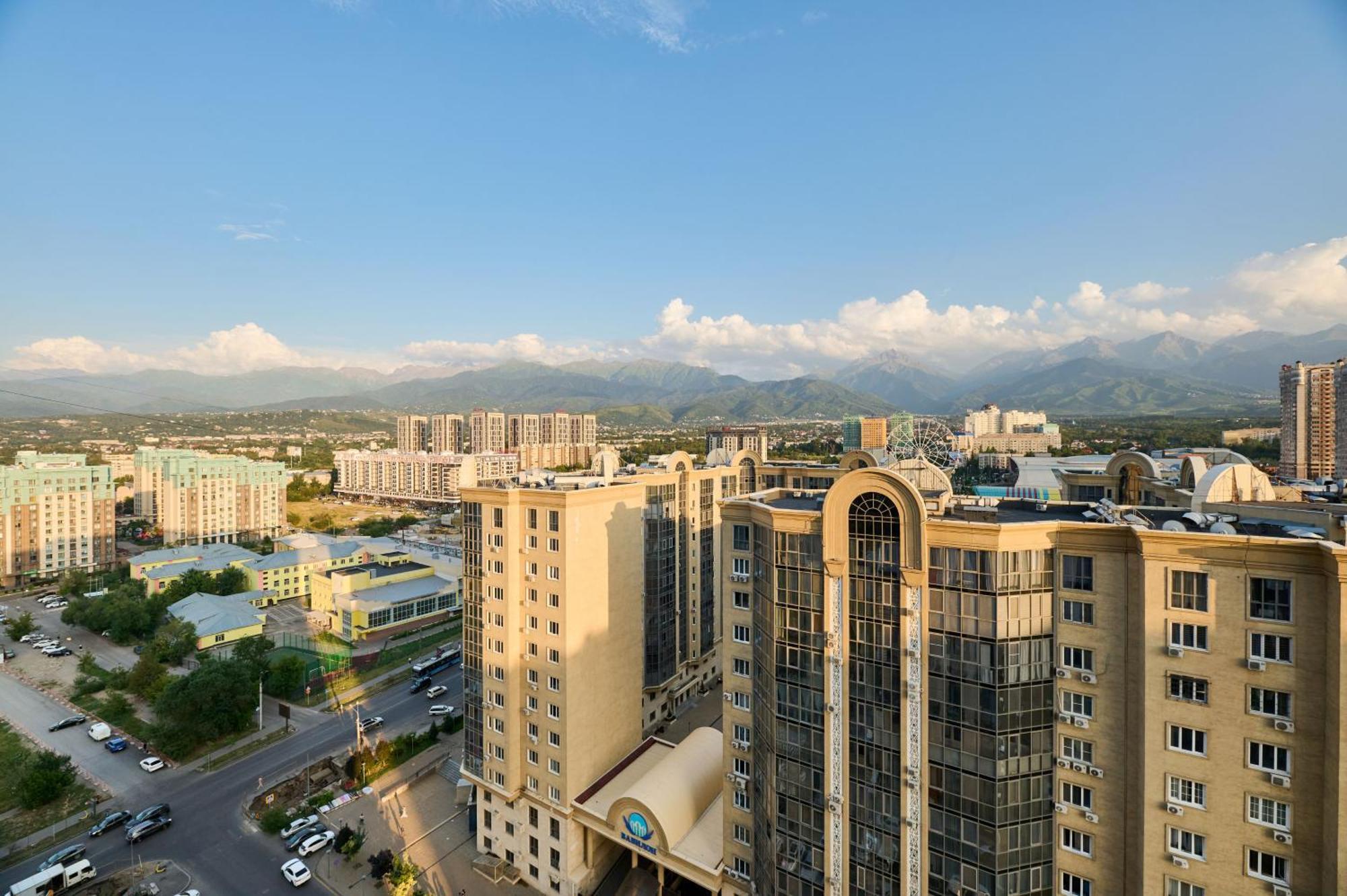 Five Business-Class Rooms In R-House Near Mega Center Almaty Extérieur photo