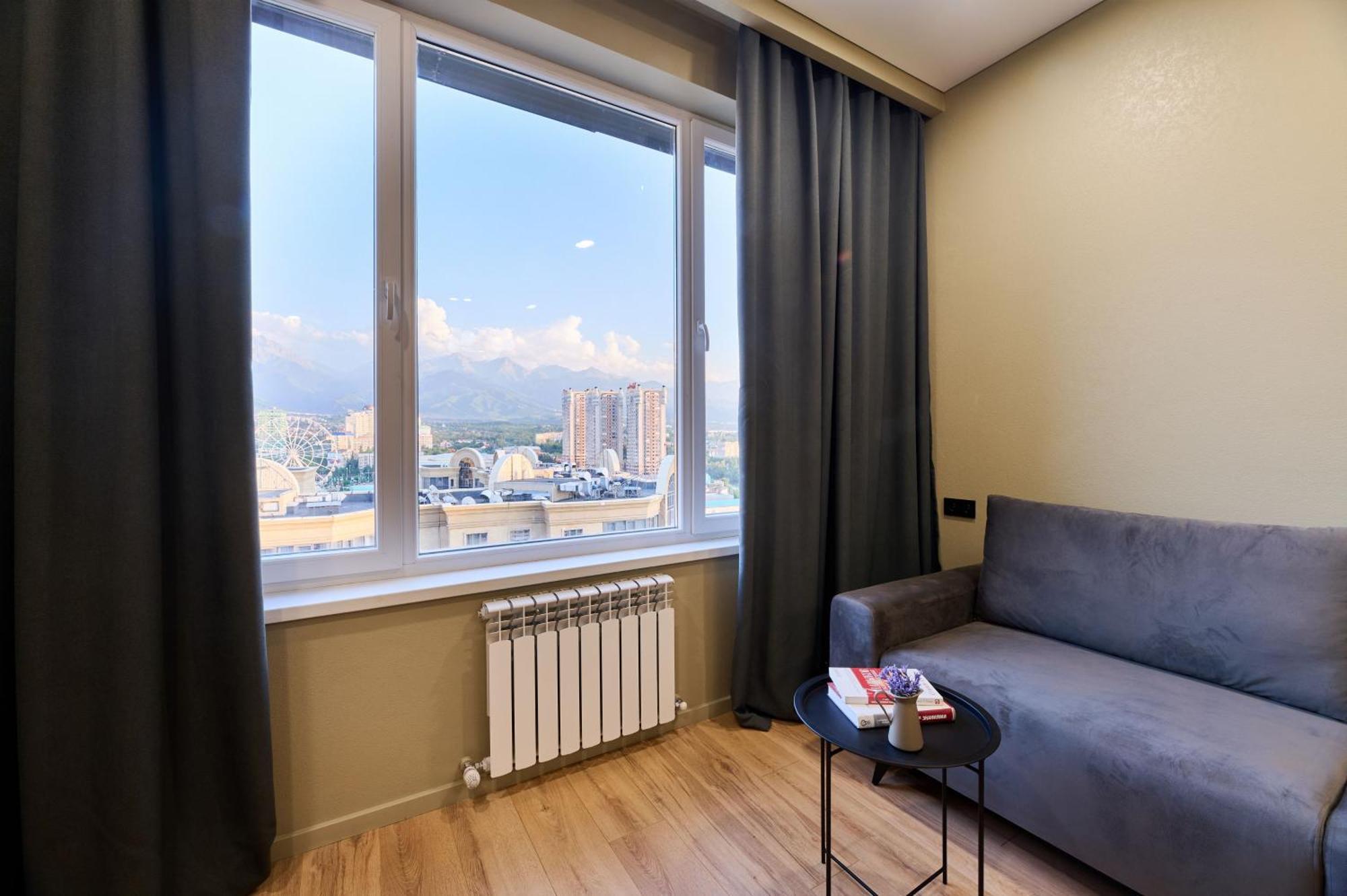 Five Business-Class Rooms In R-House Near Mega Center Almaty Extérieur photo